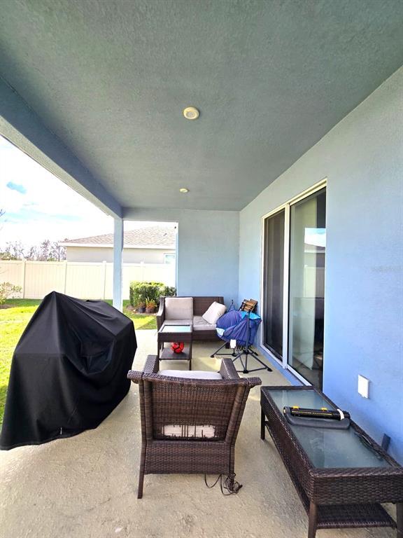 Building Photo - 10682 Old Sycamore Lp