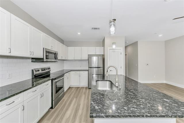 Building Photo - 3604 Aaron Pl