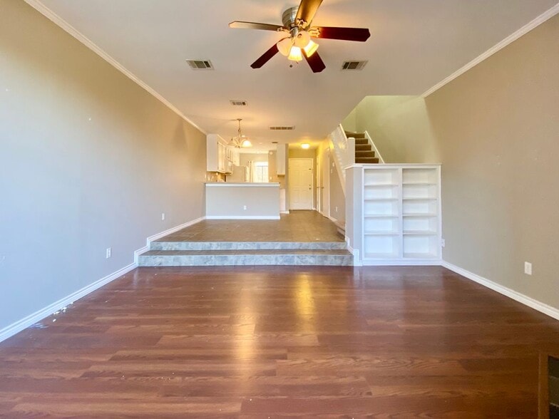 Building Photo - 1804 Capital Pkwy