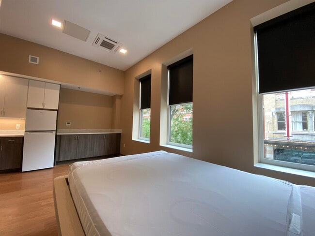 Building Photo - 83 Hanover St