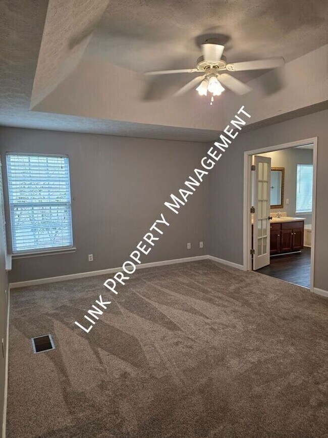 Building Photo - 6383 Rim Crest Ln