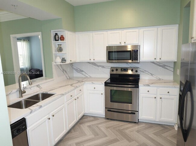 Building Photo - 175 Galicia Way