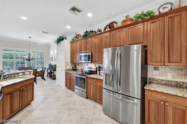Building Photo - 16208 Parque Ln