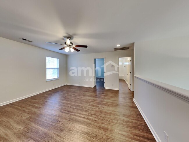 Building Photo - 1502 Halifax Dr