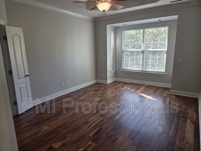 Building Photo - 1205 Cascade Falls Dr