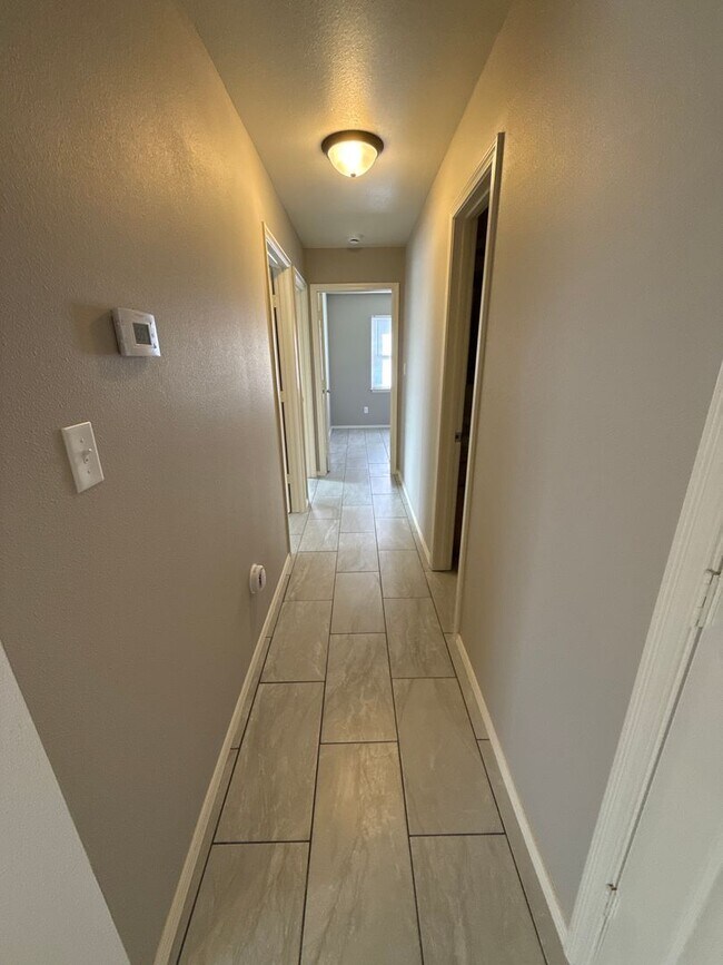 Building Photo - 3 Bed 2 Bath House with Yard Care Included.