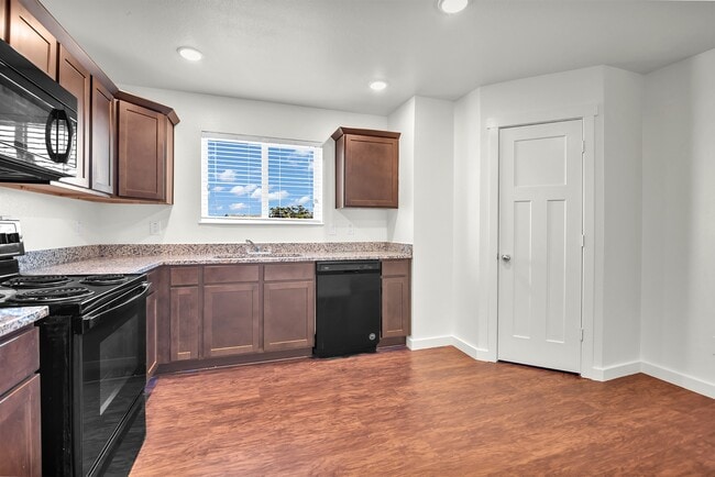 Building Photo - 21155 Gosling Rd
