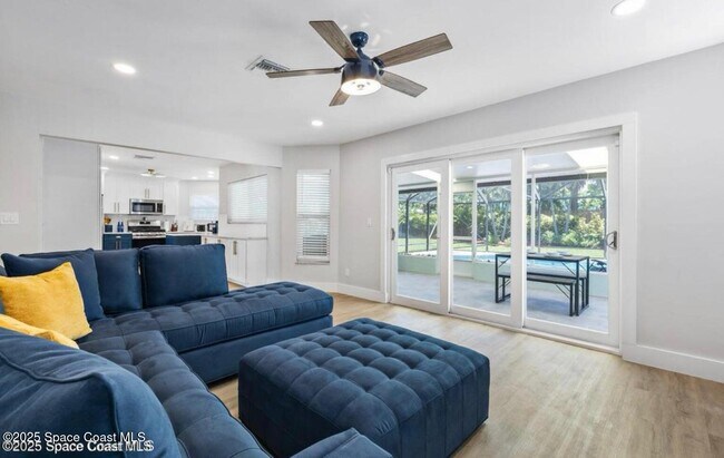 Building Photo - 6765 Angeles Rd