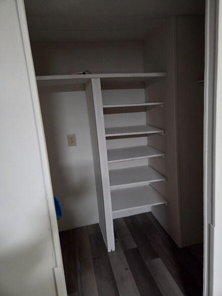 Building Photo - 8 Geer Rd