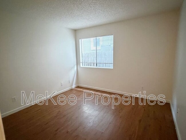 Building Photo - 3028 Juniper St
