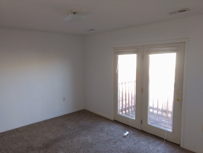 Building Photo - La Villa 8 Plex