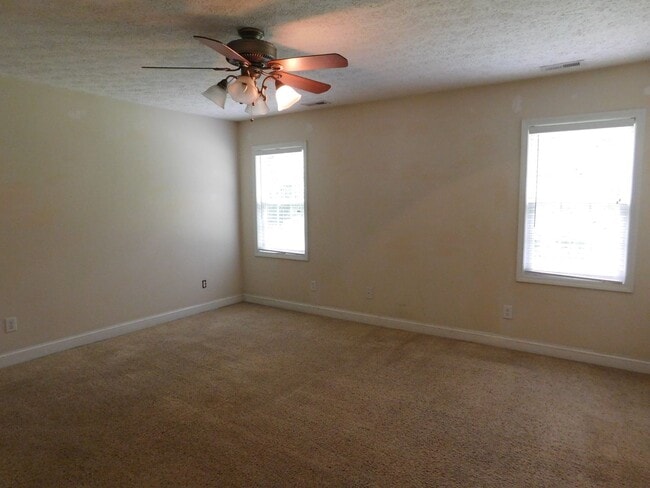 Building Photo - 408 Sweet Gum Way
