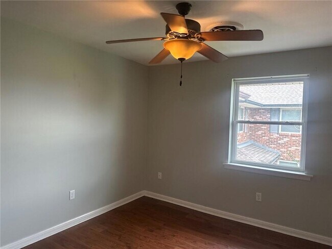 Building Photo - 6734 Catina St