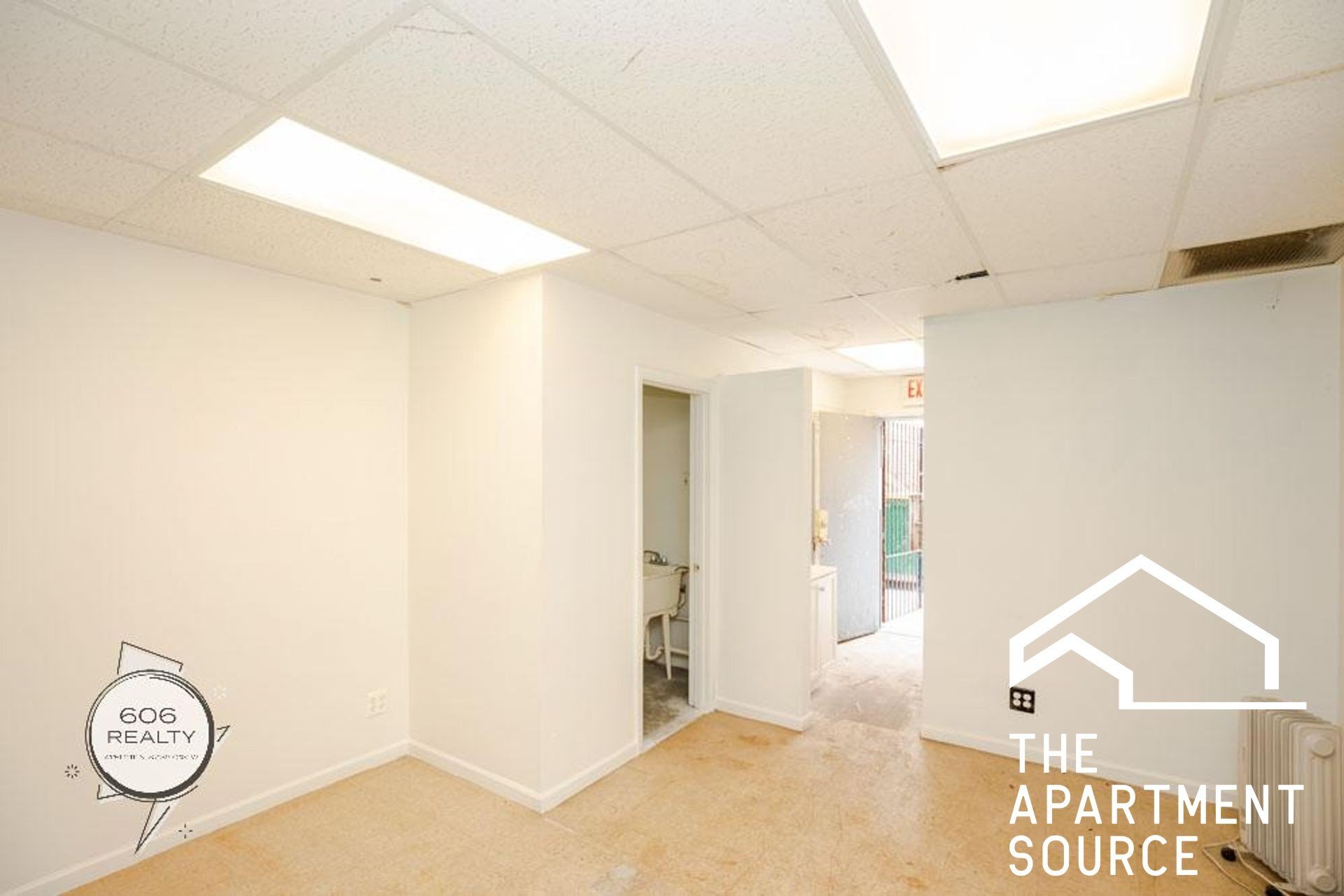 Building Photo - 1550 W 95th St