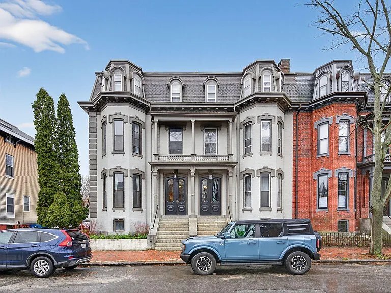 Building Photo - 138 Pine St