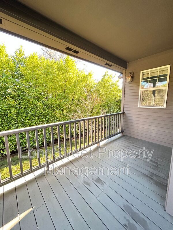 Building Photo - 852 Marilyn Dr