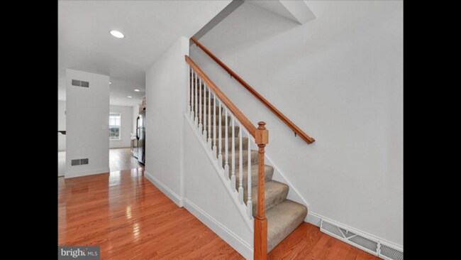 Building Photo - $1,900 townhome for rent Swatara township ...