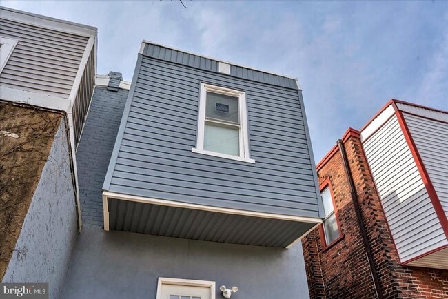 Building Photo - 1013 S 51st St