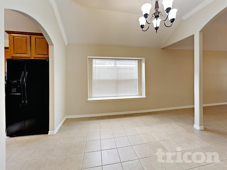 Building Photo - 1414 Ashway St