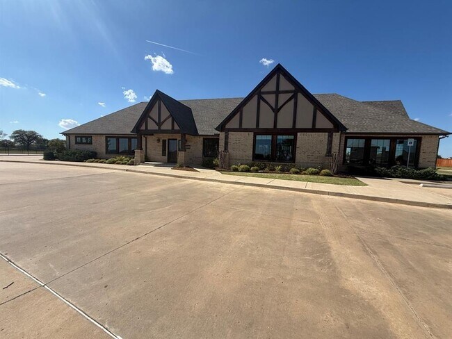 Building Photo - 8401 HazelWood Wy