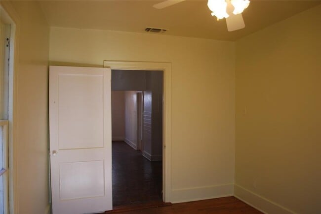 Building Photo - 4722 Depew Ave