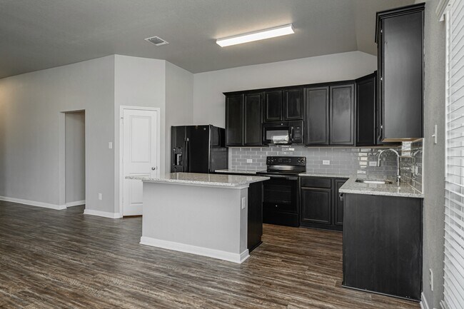 Building Photo - 602 Hollyhock Dr