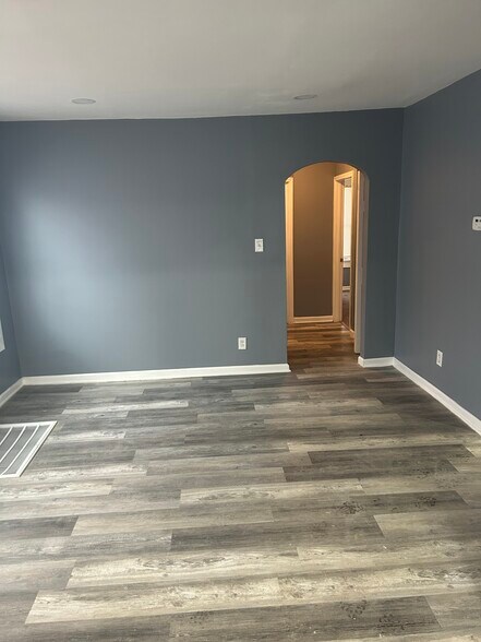 Building Photo - 14557 Strathmoor St