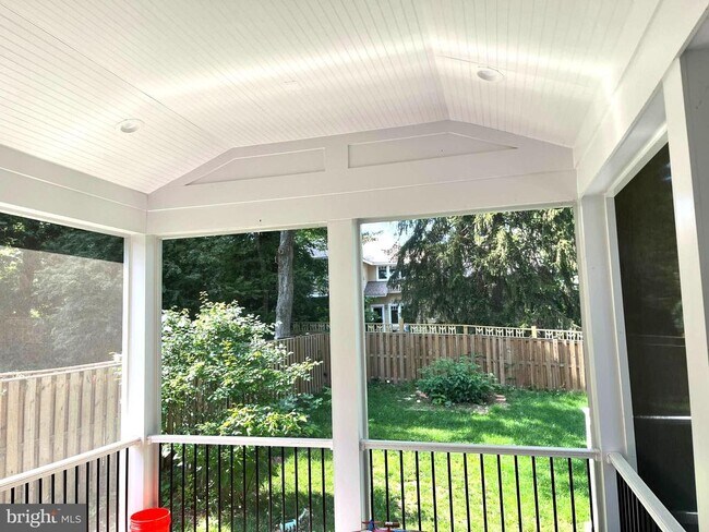 Building Photo - 6626 Moly Dr