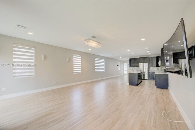 Building Photo - 619 SW 17th St