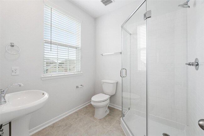 Building Photo - 208 Cambria Green Ln