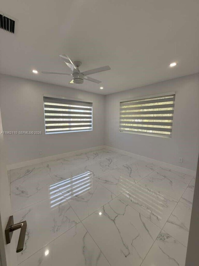 Building Photo - 19020 SW 91st Ave