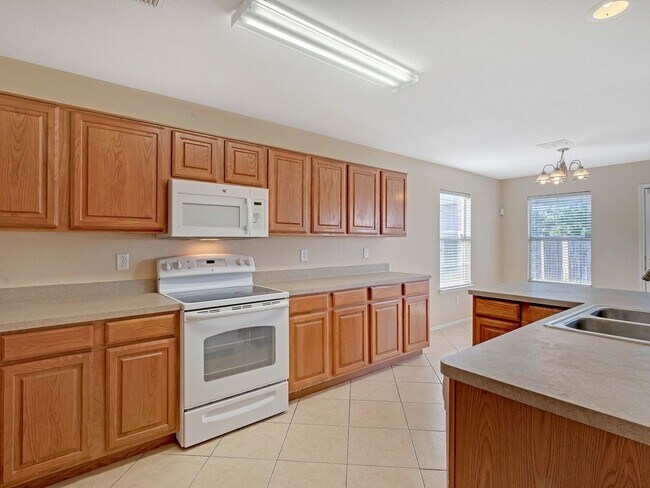 Building Photo - 1029 Magnolia Ln