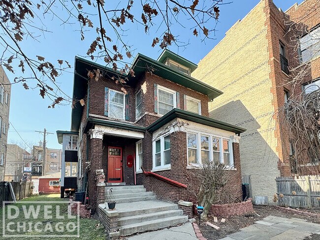 Building Photo - 7626 N Greenview Ave