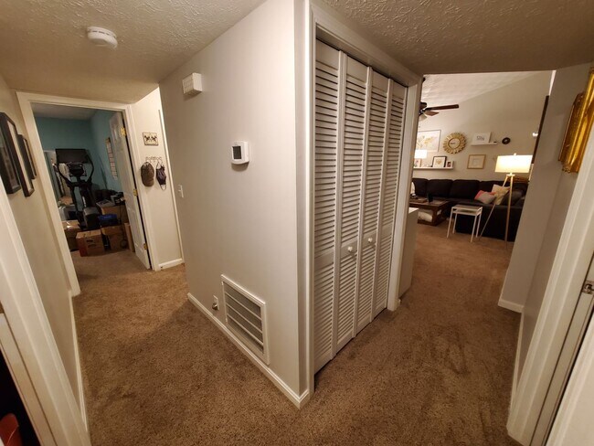 Building Photo - Beautiful Brick Ranch Home  Located in Spring Falls Neighborhood