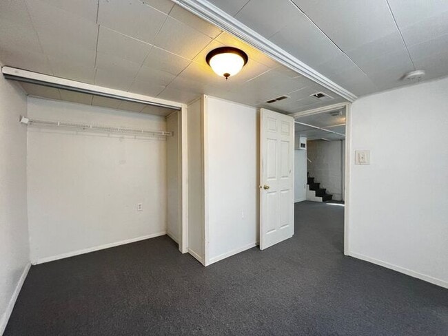 Building Photo - $2,200 | 4 Bedroom, 2 Bathroom House | Dog...