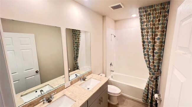 Building Photo - 702 Alta Vista Ct