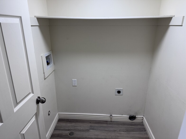 Building Photo - 2505 W 450 N