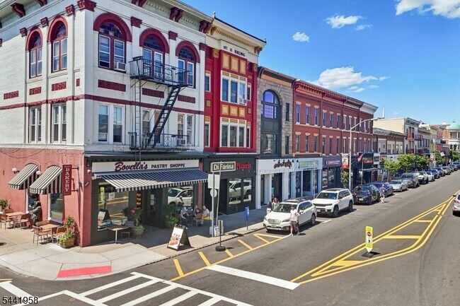 Building Photo - 260 Prospect St