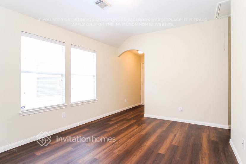 Building Photo - 6339 Mountain Pines Ln