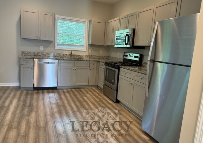 Building Photo - 748 Pippin Dr