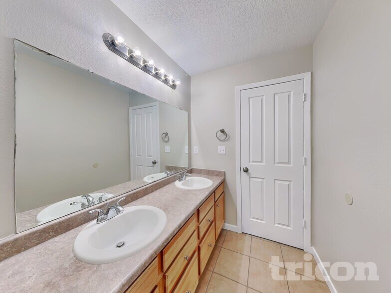 Building Photo - 2201 Coba Rd SE