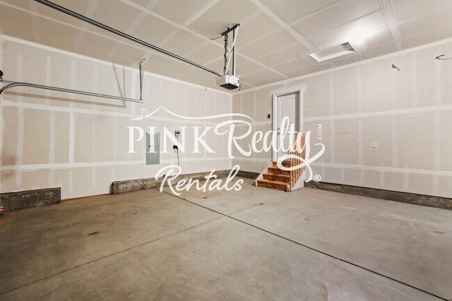 Building Photo - 10970 Rowley Dr