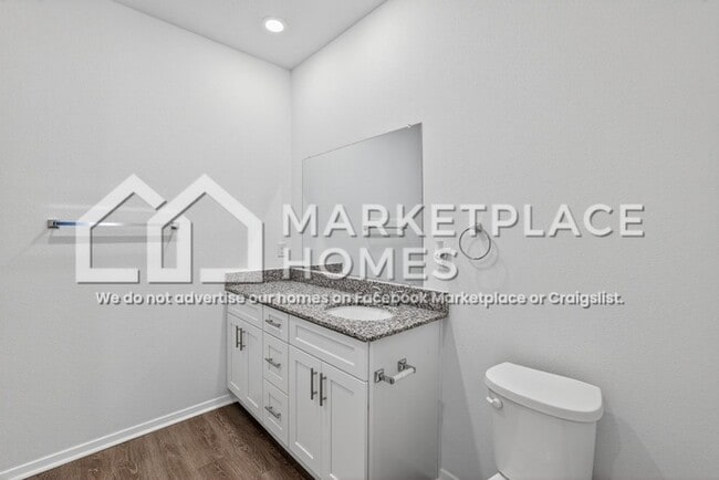 Building Photo - 2644 E Gila Wy