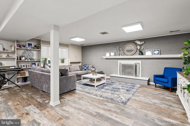 Building Photo - 7713 Arrowood Ct