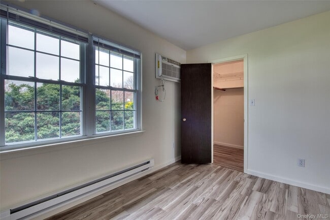 Building Photo - 1000 9th St