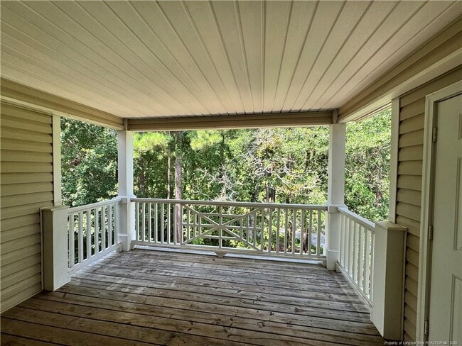 Building Photo - 300 Bubble Creek Ct