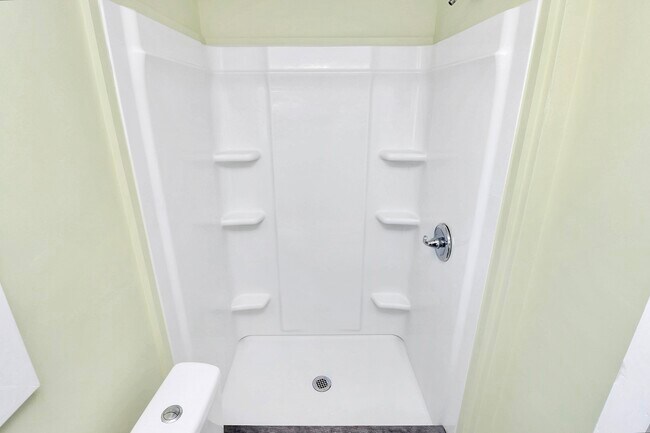 Building Photo - 1208 Saratoga Dr