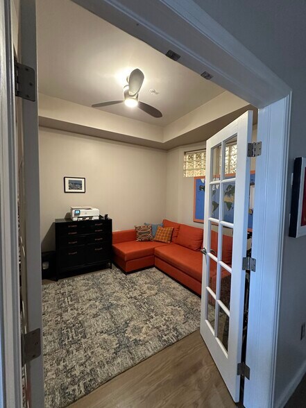 office/study - 7820 Inverness Blvd