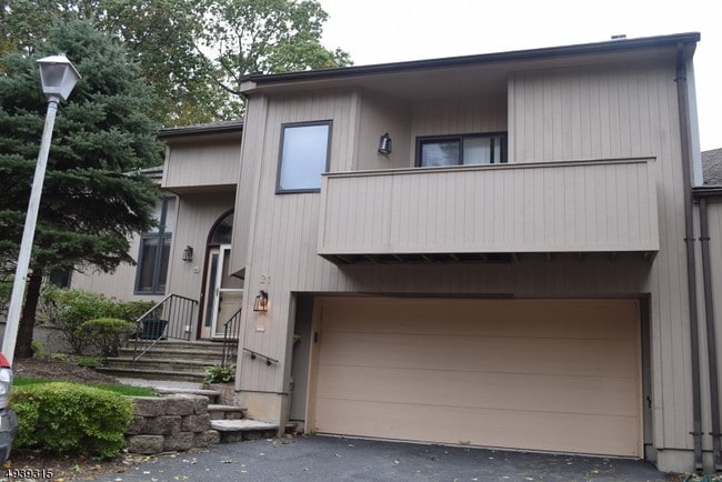 Building Photo - 21 Sherwood Dr