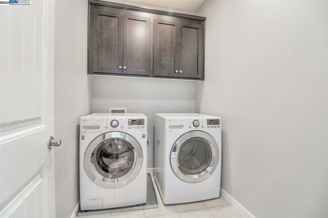 Building Photo - 36151 Windwood Ln